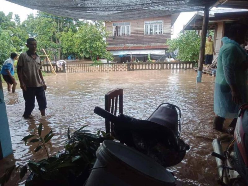 พายุซินลากูขึ้นฝั่งแล้วพร้อมเคลื่อนสู่ประเทศไทยเตือนระวังภัยด่วน!